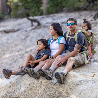 Family hiking in Mammoth Lakes, CA